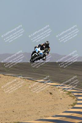 media/Mar-28-2022-Superbike Trackdays (Mon) [[b8603d0f67]]/Open Track Time/Turns 9 and 10/